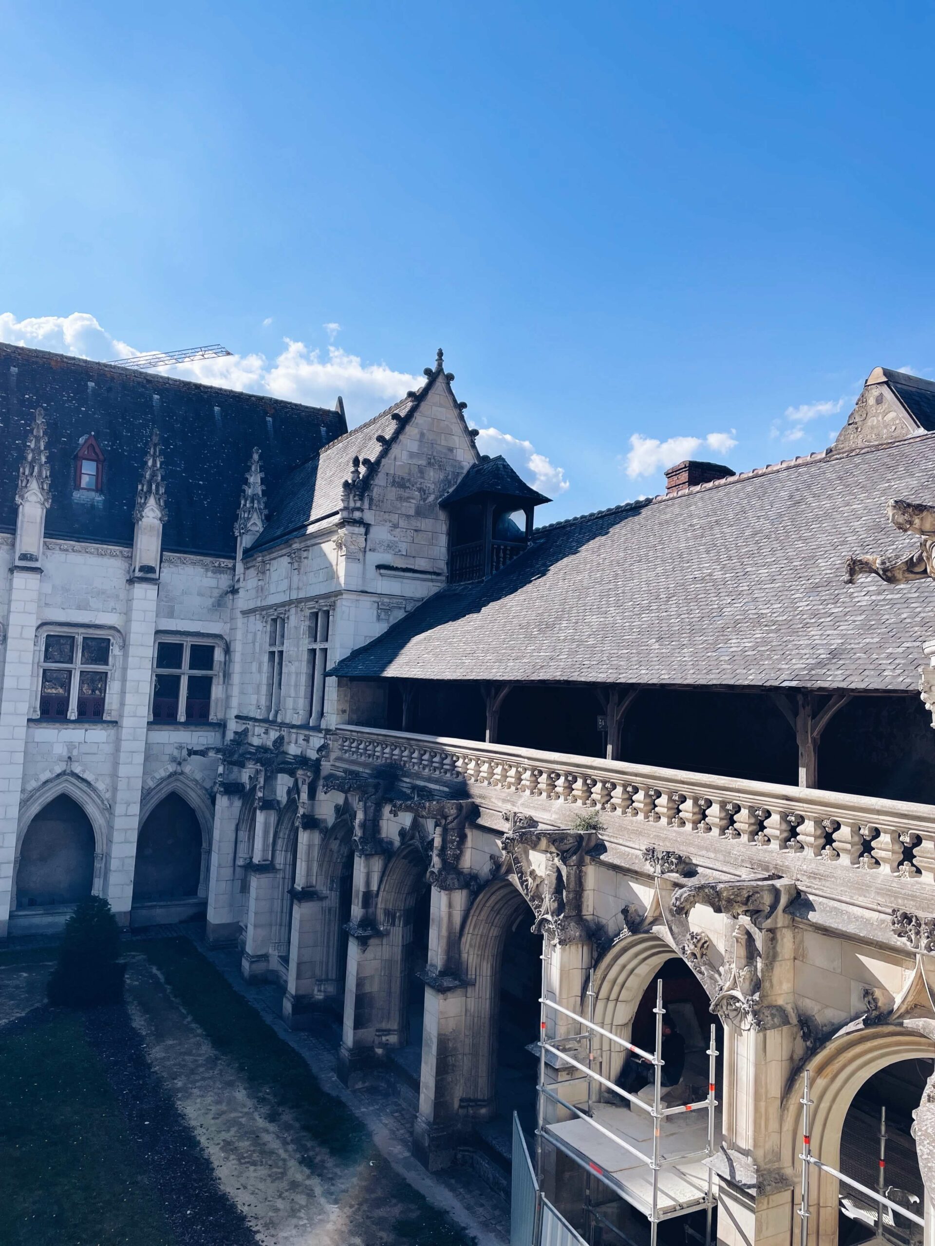 Cours de yoga inédits - Cloitre de la Psalette - Tours