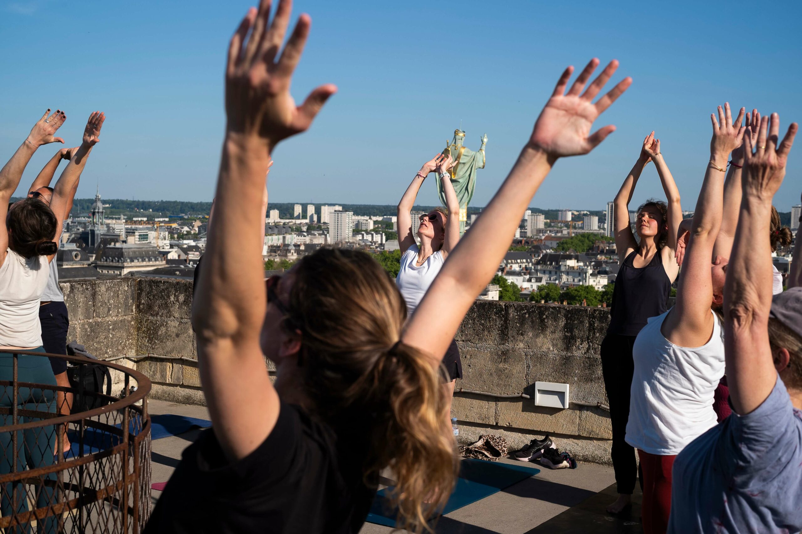 YOGA & PANORAMA — Tour Charlemagne