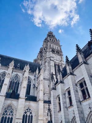 Cours de yoga inédits - Cloitre de la Psalette - Tours