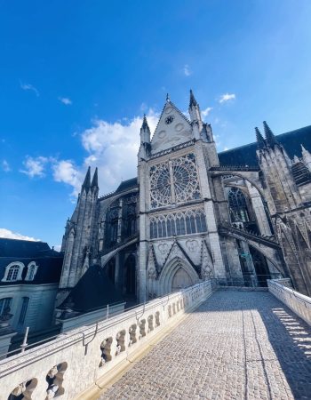 Cours de yoga inédits - Cloitre de la Psalette - Tours